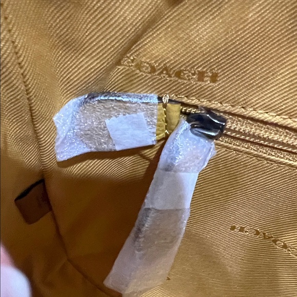 Coach Chelsea NWT Leather Shoulder Bag - Picture 9 of 12